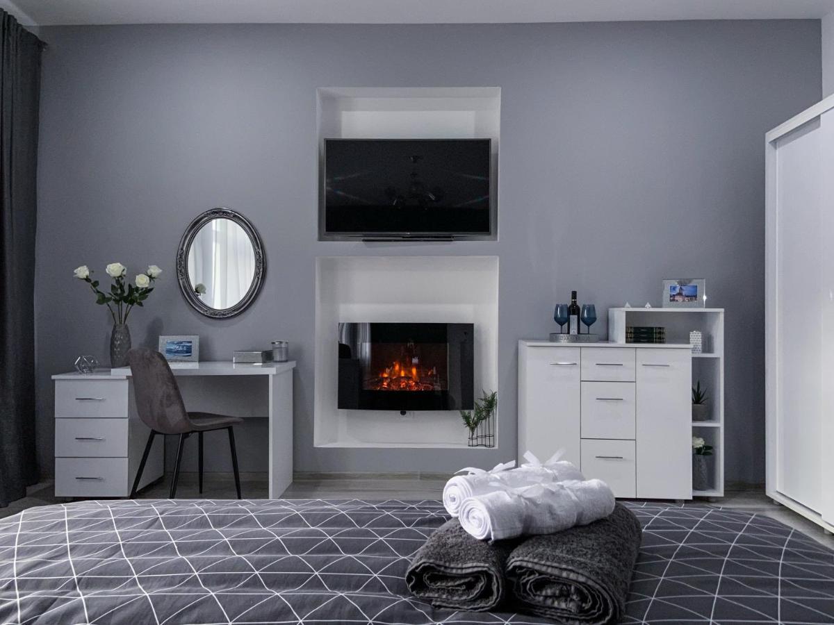 Studio 5 Brasov Luaran gambar