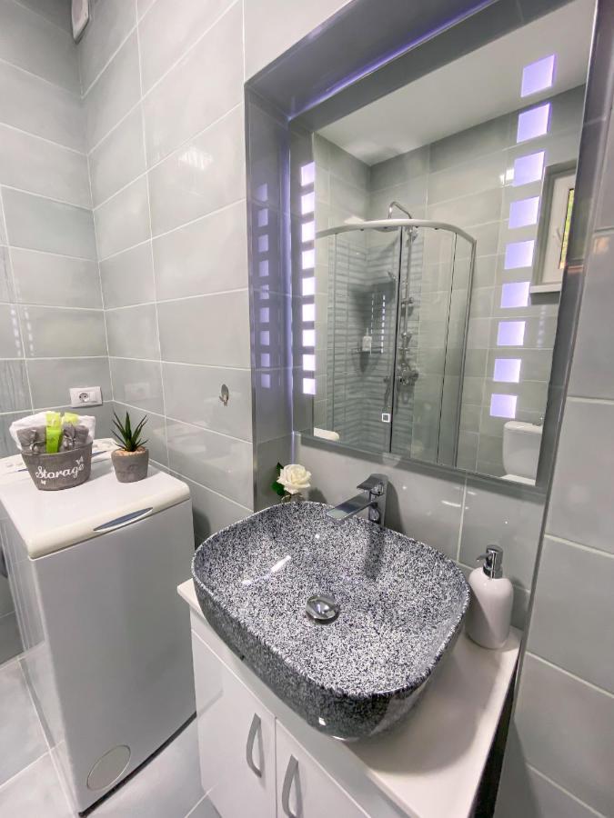 Studio 5 Brasov Luaran gambar