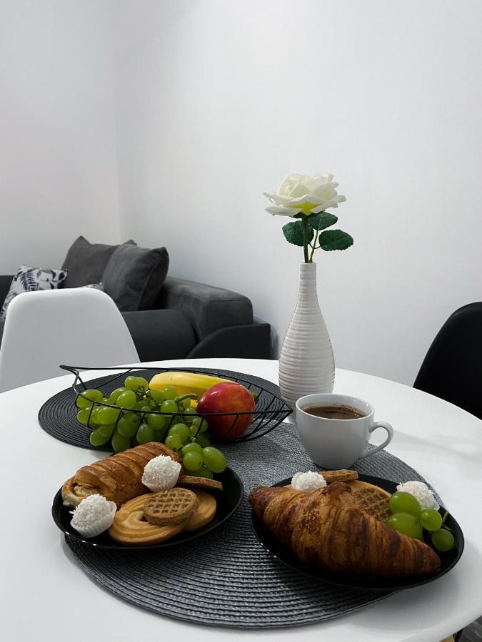 Studio 5 Brasov Luaran gambar