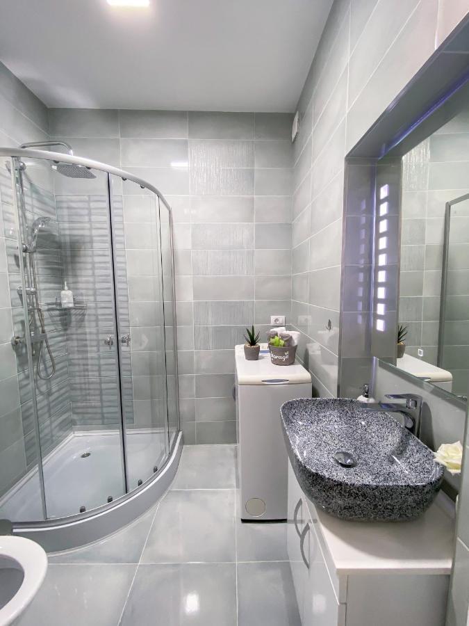 Studio 5 Brasov Luaran gambar